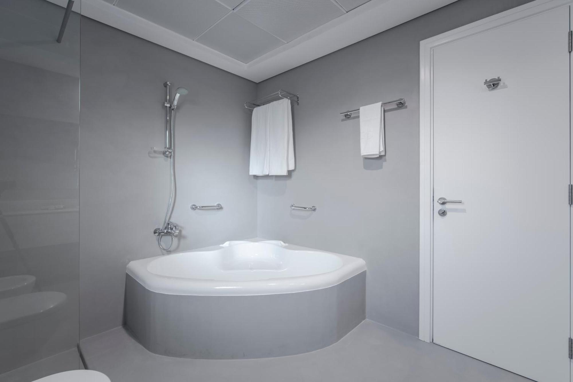Appartamento Premium con 2 Camere da Letto e Balcone
